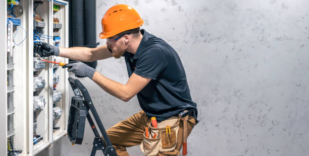 Best Affordable Emergency Electrician  in Mccom, MS